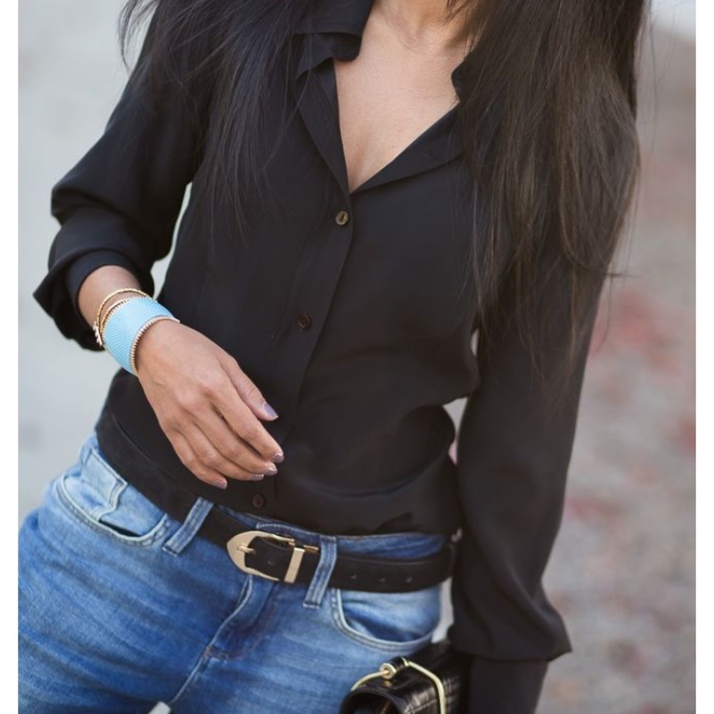 Very cute basic black bottom up.